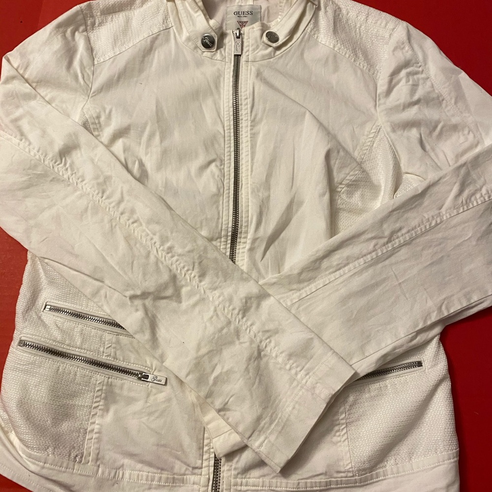 Guess light weight white jacket with zipper detail
